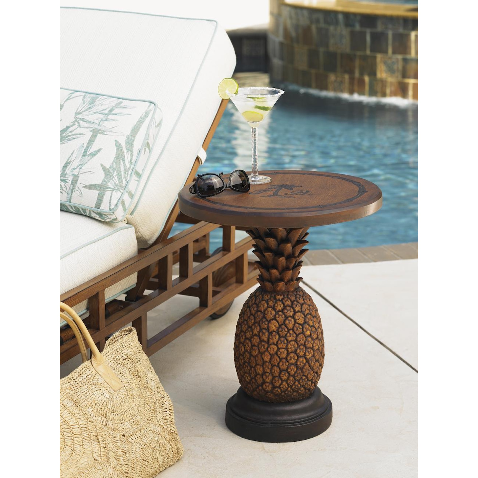 Tommy Bahama Outdoor Living Alfresco Living 3100200 Sienna Pineapple